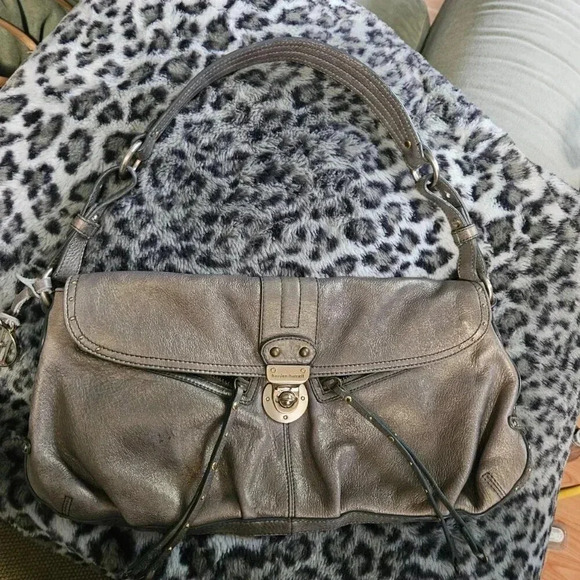 Hayden Harnett | Georgous Leather Iridescent  Greige Baguette Shoulder Bag - Picture 4 of 17